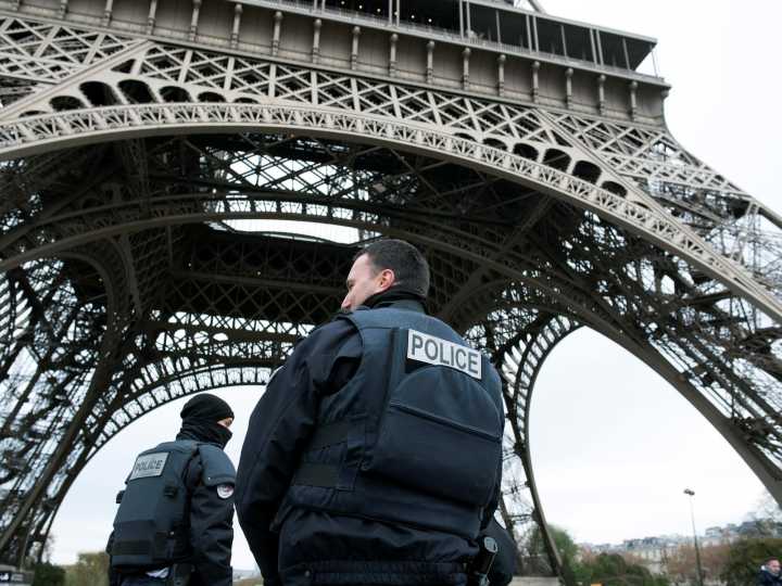 Francia se blinda y refuerza la seguridad en lugares públicos en el décimo aniversario de los atentados terroristas en París