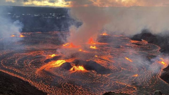 Entró en erupción el Kilauea, lava brotó de múltiples respiraderos 🎦