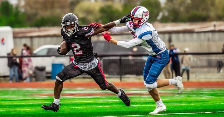 Jones, Brown score five TDs to lead Du Quoin to win