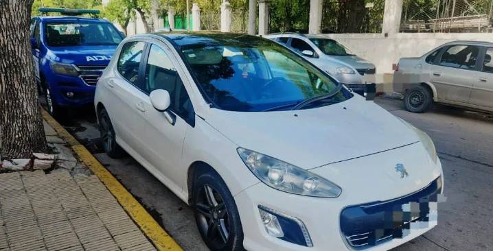 La Policía detuvo a tres jóvenes que habrían herido con un arma de fuego a un hombre en Alta Gracia