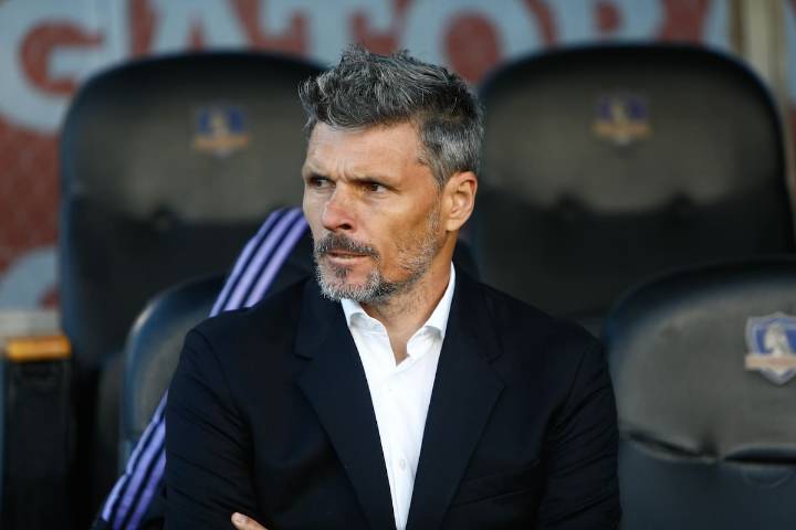 Ortiz golpea la pizarra en Colo Colo: confirma un nuevo “cortado” y toma esta decisión con Esteban Pavez