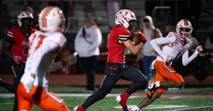 Daily Journal IHSA/I8FA football previews for the second round of the 2025 playoffs
