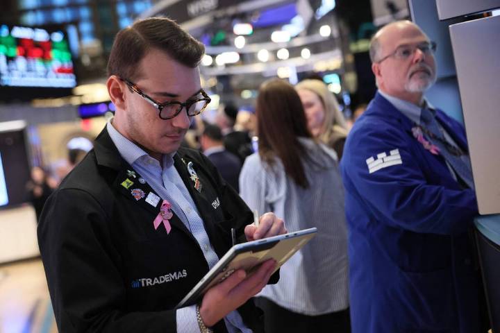 Mercados. El dólar opera en calma, en pleno boom de emisión de deuda empresarial