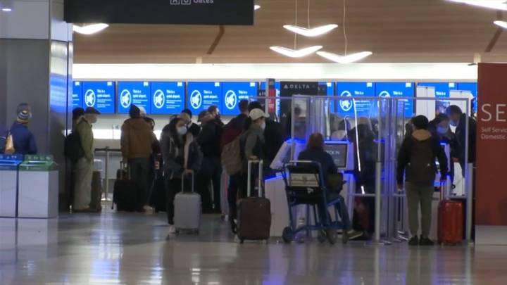 Pasajeros del Bay Area afectados por reducción de vuelos de la FAA