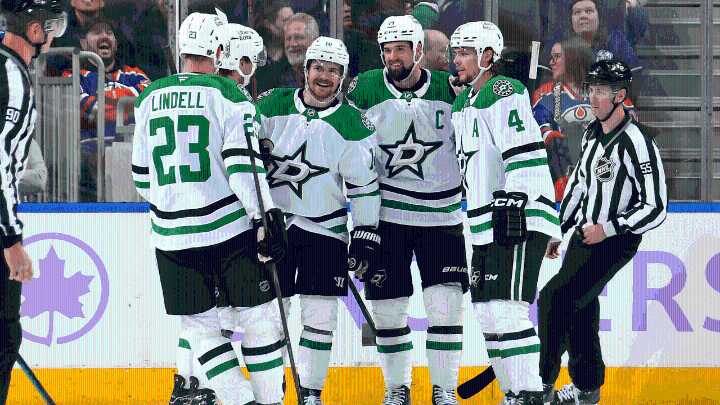 Benn gets 400th NHL goal, Stars score 8 in win against Oilers