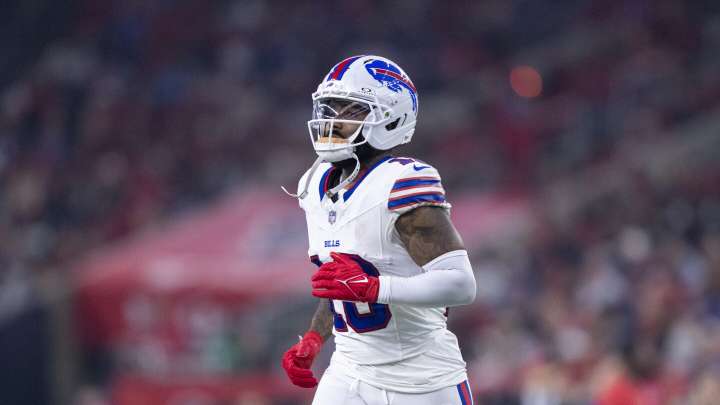 Bills waive Elijah Moore