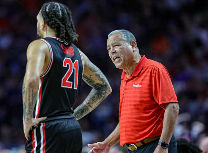 Kingston Flemings scores 18 and No. 2 Houston beats Rider 91