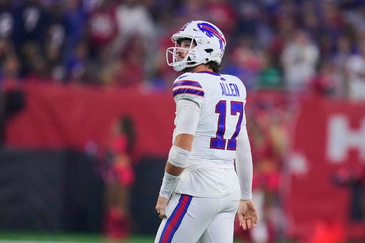 Bills’ Josh Allen vents his frustration with 4 words in loss to Texans