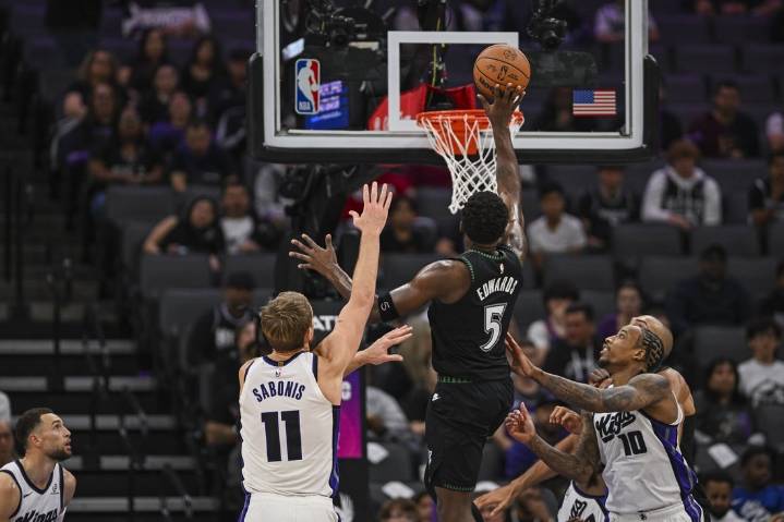 Deadspin | Streaking Timberwolves get little resistance in dispatching Kings