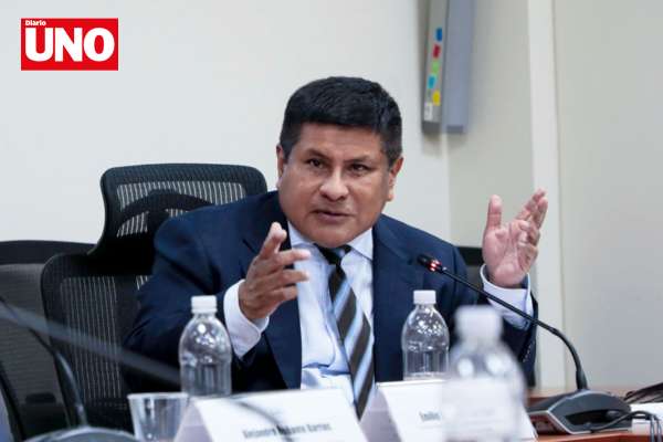 Ministro defiende a jefe del INPE pese a denuncia por coimas: «No vamos a cambiar a un funcionario»