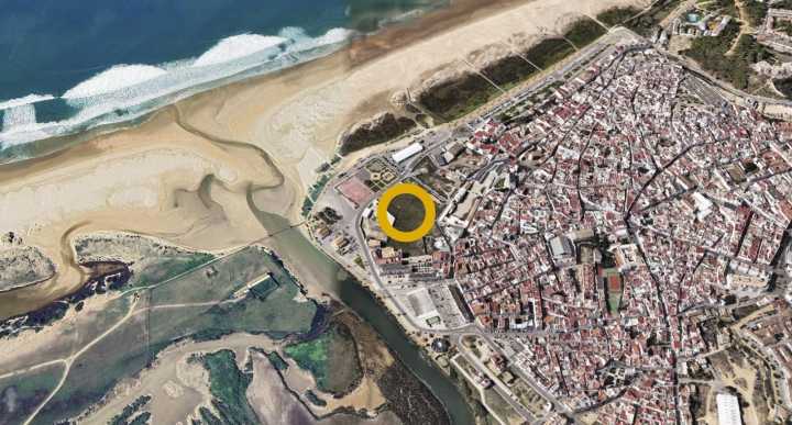 Grupo ABU compra dos parcelas en primera línea de playa en Conil para un residencial de lujo