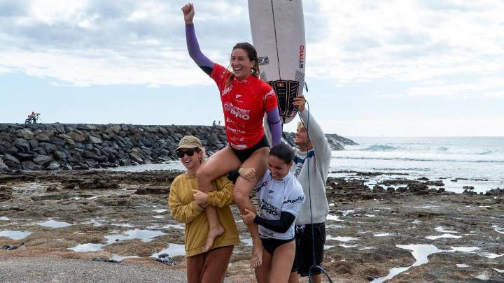 Melania Suárez, la surfista y enfermera tinerfeña que reina en el surf español