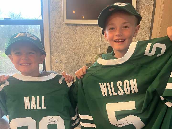 Two young Jets fans went viral for meltdown to trade. Even their dad didn’t expect what happened next.