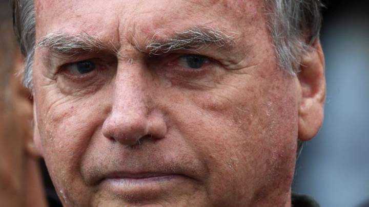 Brazil’s ex-president Bolsonaro arrested at his home by federal police
