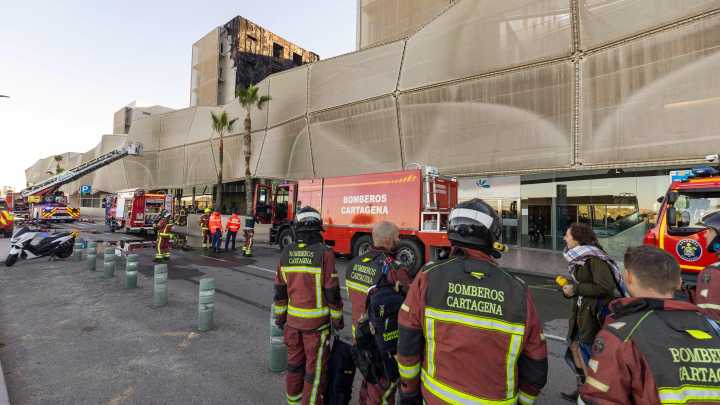 Evacuado con éxito un hospital en Cartagena, suben los sueldos y otras buenas noticias de la semana