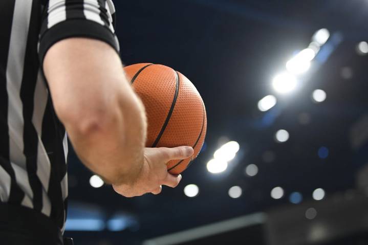 Deadspin | NCAA rescinds rule change, reinstates athlete betting ban