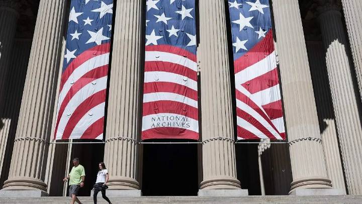 EU podría cerrar partes de su espacio aéreo si se prolonga el cierre de Gobierno