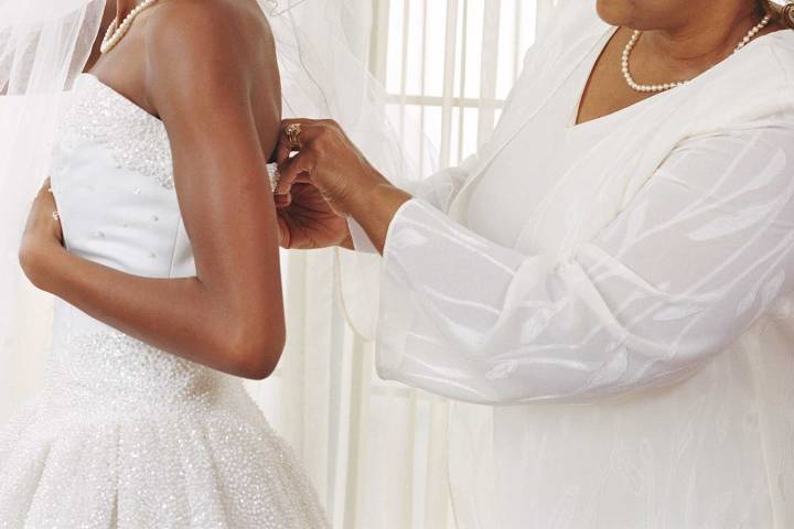 'Almond Mom' Faces Backlash After Insulting Daughter's Weight Before Wedding