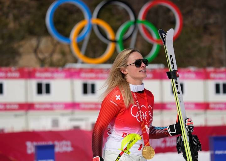 Olympic season over for Lara Gut-Behrami as Swiss ski star set for surgery on severe knee injury – Winnipeg Free Press