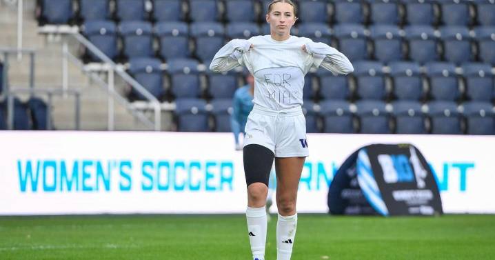Women’s college soccer team wins conference championship just 3 days after its beloved goalie died