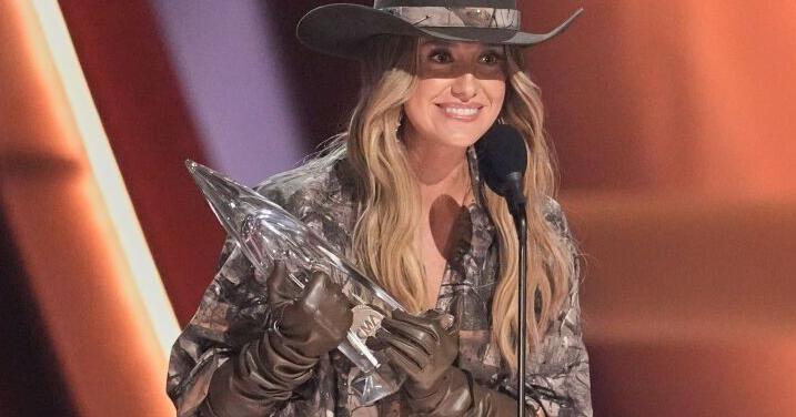 Louisiana's Lainey Wilson does triple duty at the CMA Awards. Here's what she did and won