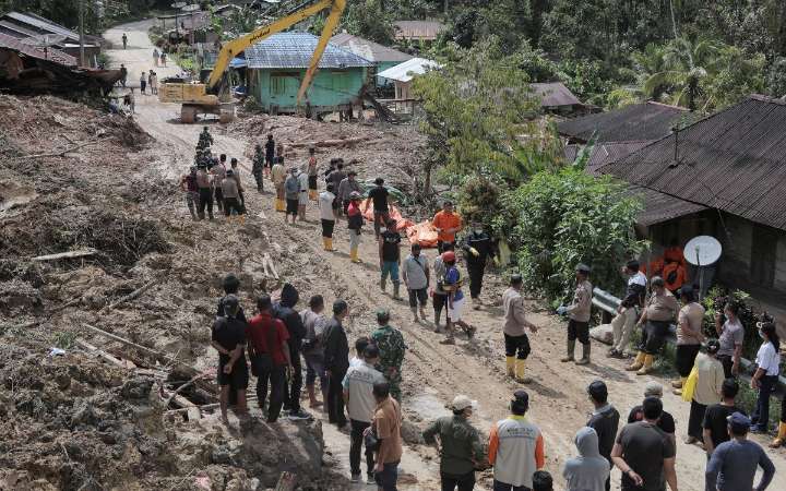 465 muertos por las inundaciones en el sur de Tailandia e Indonesia