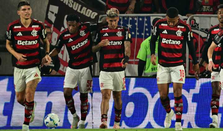 Carrascal cambiaría de posición en Flamengo: opción para la Selección