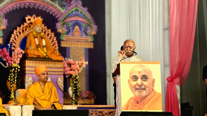 Mohan Bhagwat delivers inspiring address at inauguration of ‘Jeevan Utkarsh Mahotsav’ in Jabalpur