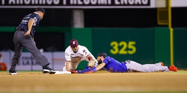 Tomateros asegura la serie ante Charros en duelo de batazos y errores