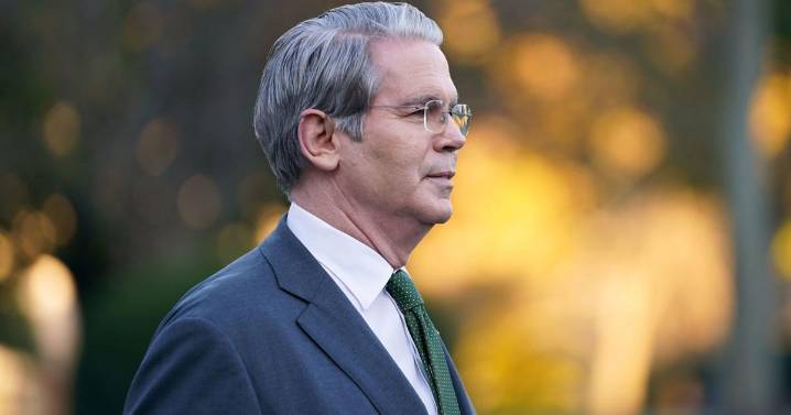 Trump teases he’ll fire Bessent if Fed doesn’t cut interest rates