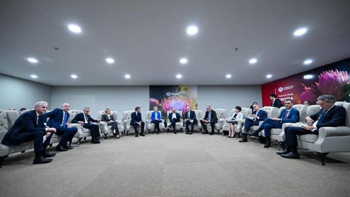 Los líderes aliados de Ucrania rechazan parcialmente el plan de paz de Trump: "Las fronteras no se deben cambiar por la fuerza"