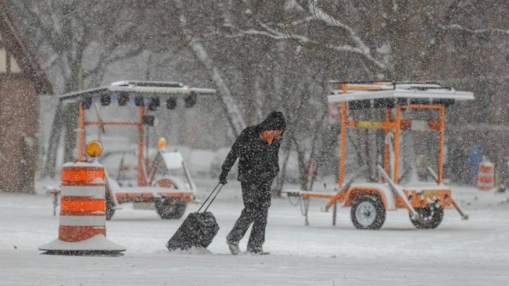Tormenta invernal afecta a millones y genera caos en viajes por Thanksgiving