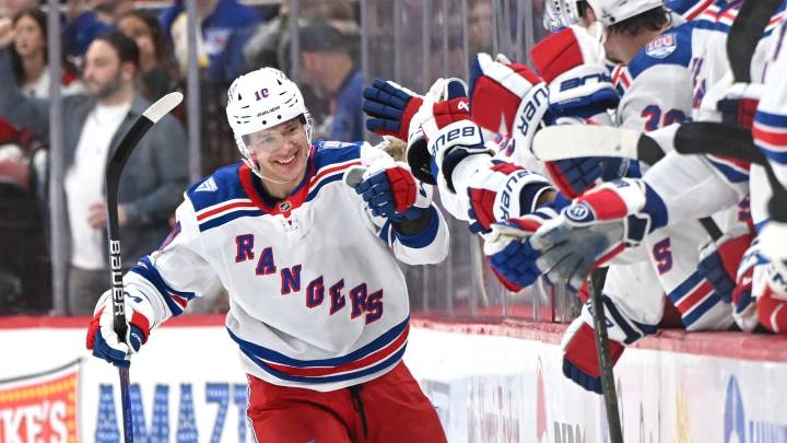 Panarin has 2 points, Rangers hold off Hurricanes