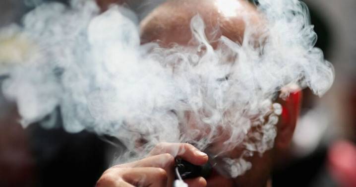 Avanza en Diputados reforma que penaliza los vapeadores hasta con 8 años de cárcel