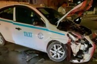 Accidente entre un taxi y un automóvil dejó daños materiales en Playa del Carmen