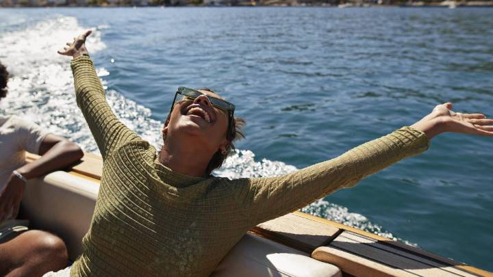 I lent my cousin £500 for bills but saw her holiday pics. Should I mention it?