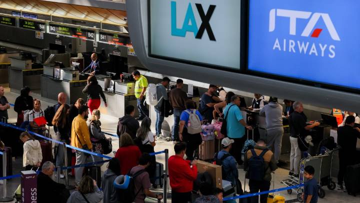 Ante reducción de tráfico aéreo, aerolíneas prometen miniminar impacto para viajeros