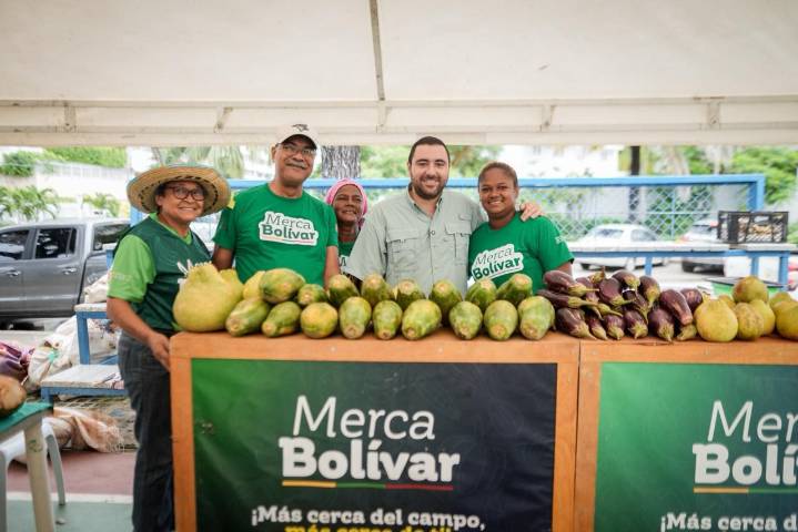 Arrancó Merca Bolívar en parque Coral Gables de Bocagrande: el campo llega al corazón de Cartagena