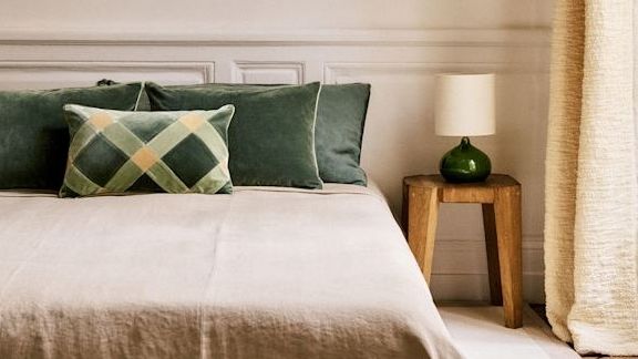 5 Simple Steps to a Perfectly Made Bed, According to Interior Designers