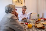 Jara se reúne con la ex primera dama Luisa Durán para revisar políticas sociales del gobierno de Lagos