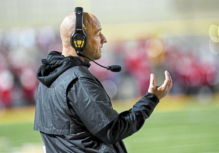 WPIAL Class 6A, 5A, 3A playoff roundup: Moon comes from behind to upset Penn