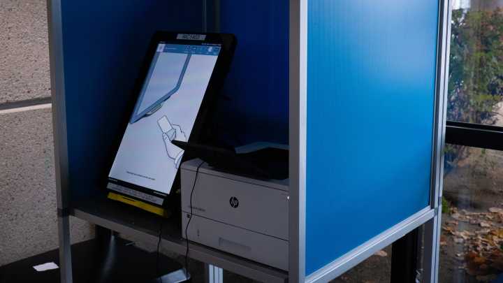 A tutorial of voting with Washoe County's new ballot marking devices