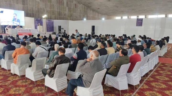 Recovered alcoholics raise a toast to life