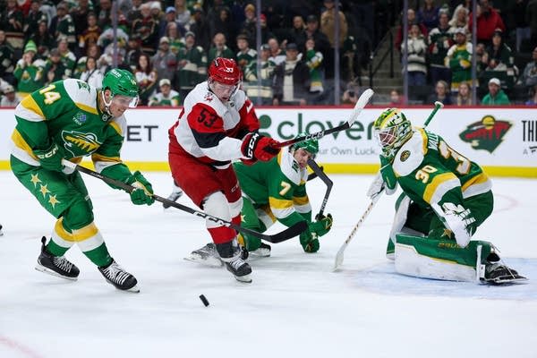 Minnesota Wild pass Carolina Hurricanes 4