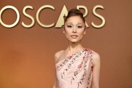 Nueve días de cárcel para el australiano que se abalanzó sobre Ariana Grande en el estreno de ‘Wicked 2′ en Singapur