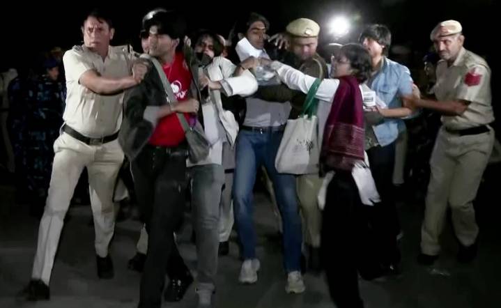 Delhi Pollution Protest Ends In Detentions As Citizens Call For Urgent Clean
