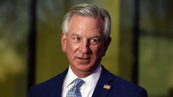 Top Democrat blasts $500,000 Tuberville ‘slush fund’ in shutdown deal: ‘Real