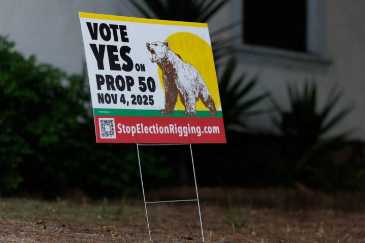 California approves new Democratic-backed congressional map