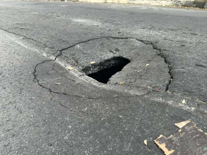 Reportan hundimiento en calle Nueva Independencia