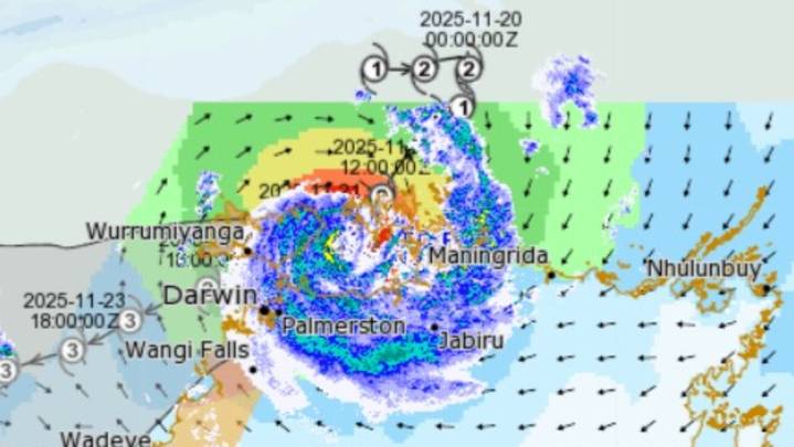Weather: Warning as Tropical Cyclone Fina continues path to Northern Territory
